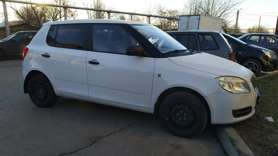 Шум ролика шкива кондиционера — Skoda Fabia Mk2, 1,2 л, 2009 года ...