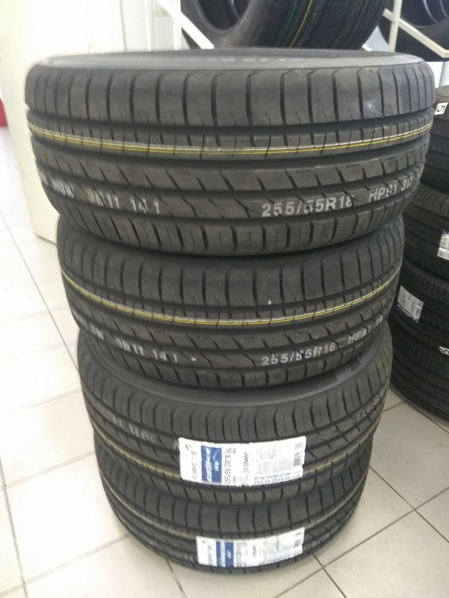 Шины kumho crugen hp91. Кумхо hp91. Marshal 255/55 r18 шины лето. Кумхо 275/50/20.