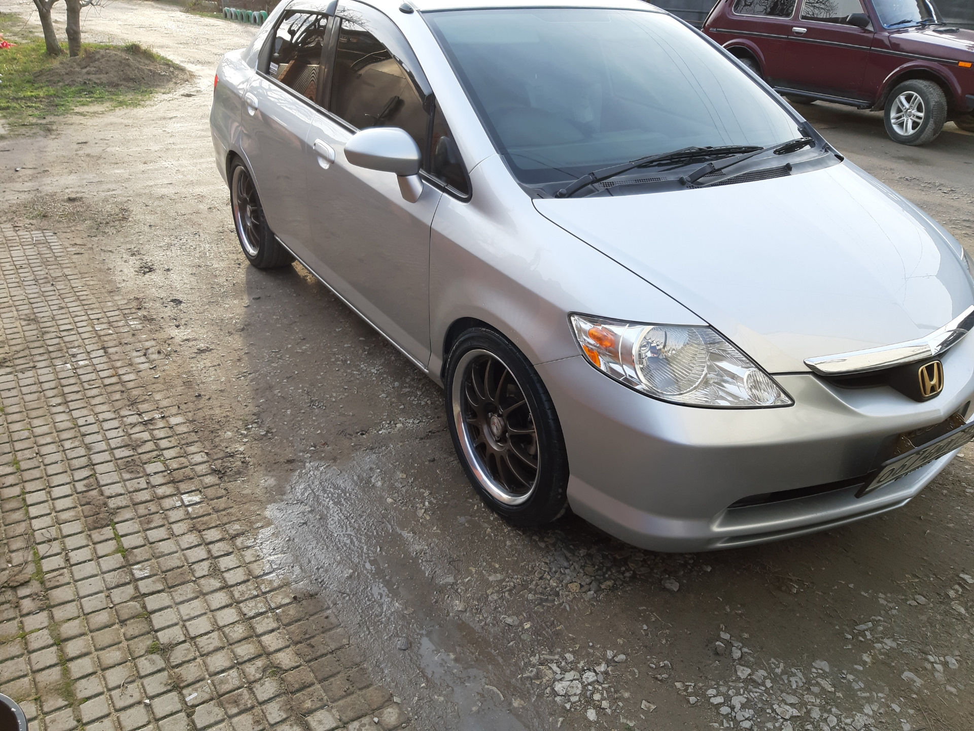 Honda Fit Aria 2003