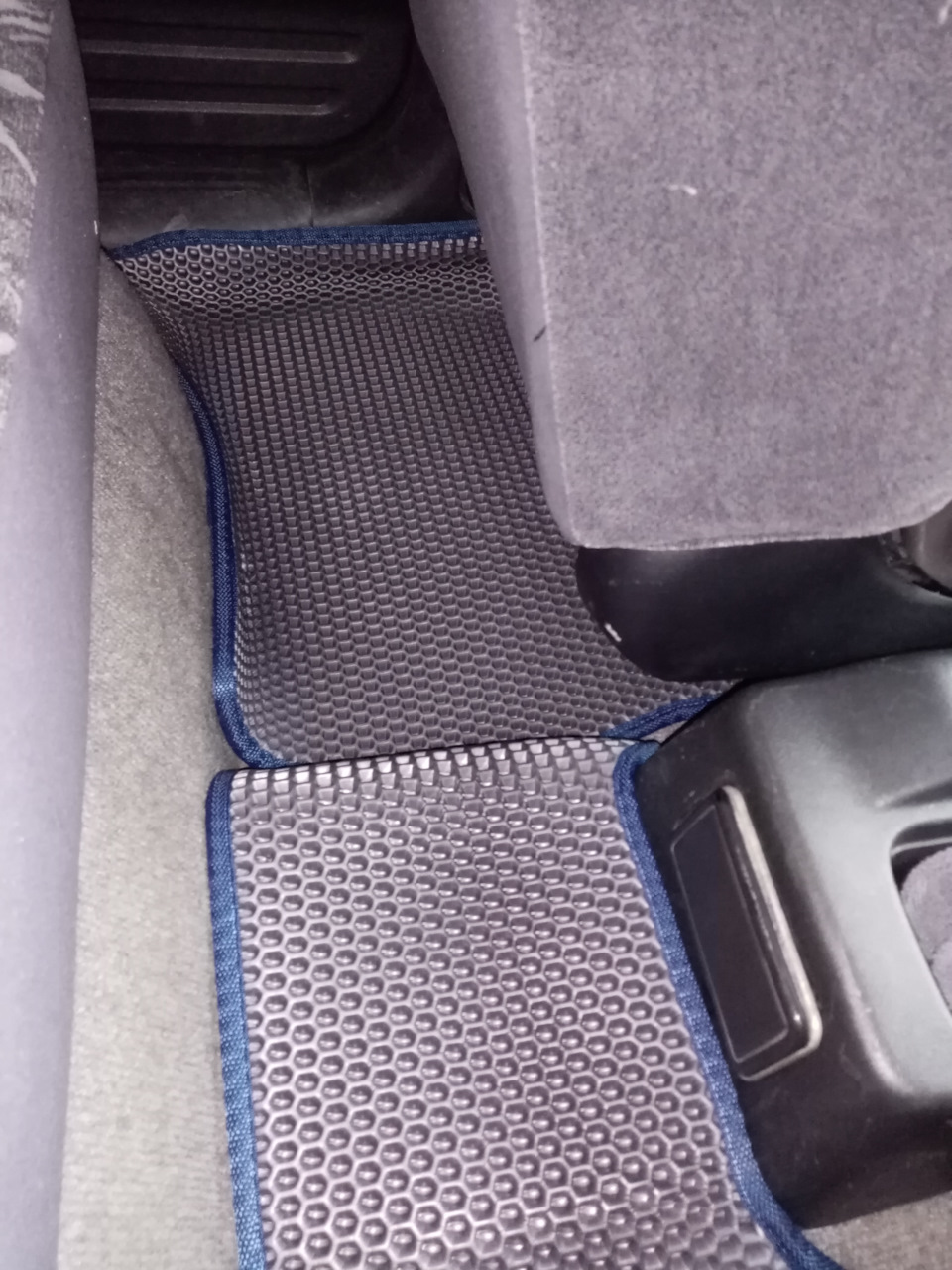 Покрытие фар лаком — Mazda 6 (2G) GH, 2 л, 2012 года | другое | DRIVE2