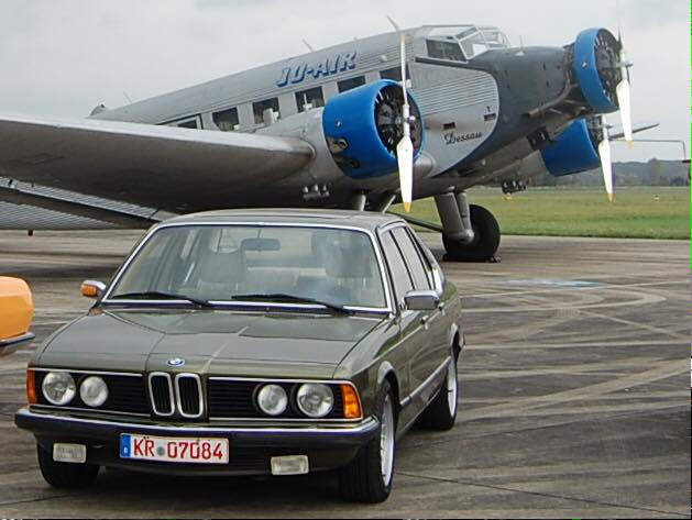 Первый логотип bmw. Первый самолет бмв. Самолет бмв фото. Первый самолет бмв. Самолет бмв.