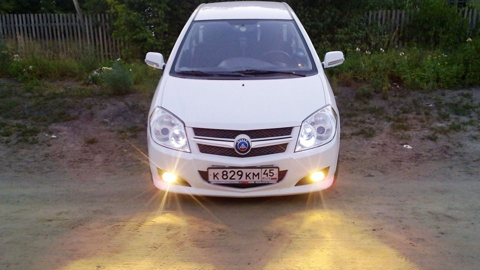 Geely MK 1.5 бензиновый 2012 | на DRIVE2