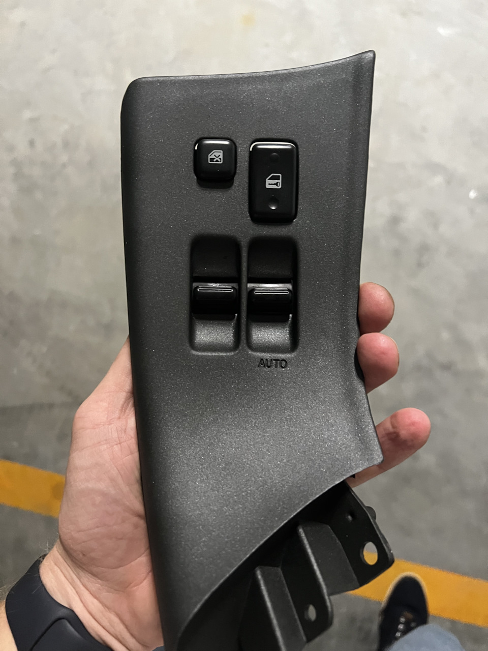 Фото собранной ток такое, торопился не сфотал на двери! Да и свет в парковке так себе!( — Toyota Supra (80)