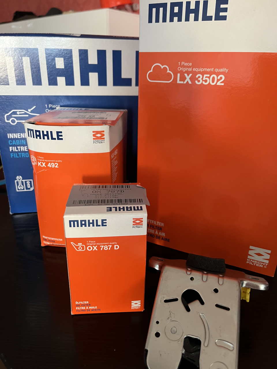 Очередное ТО + ремонт замка багажника — Volkswagen Passat Alltrack (B8 ...