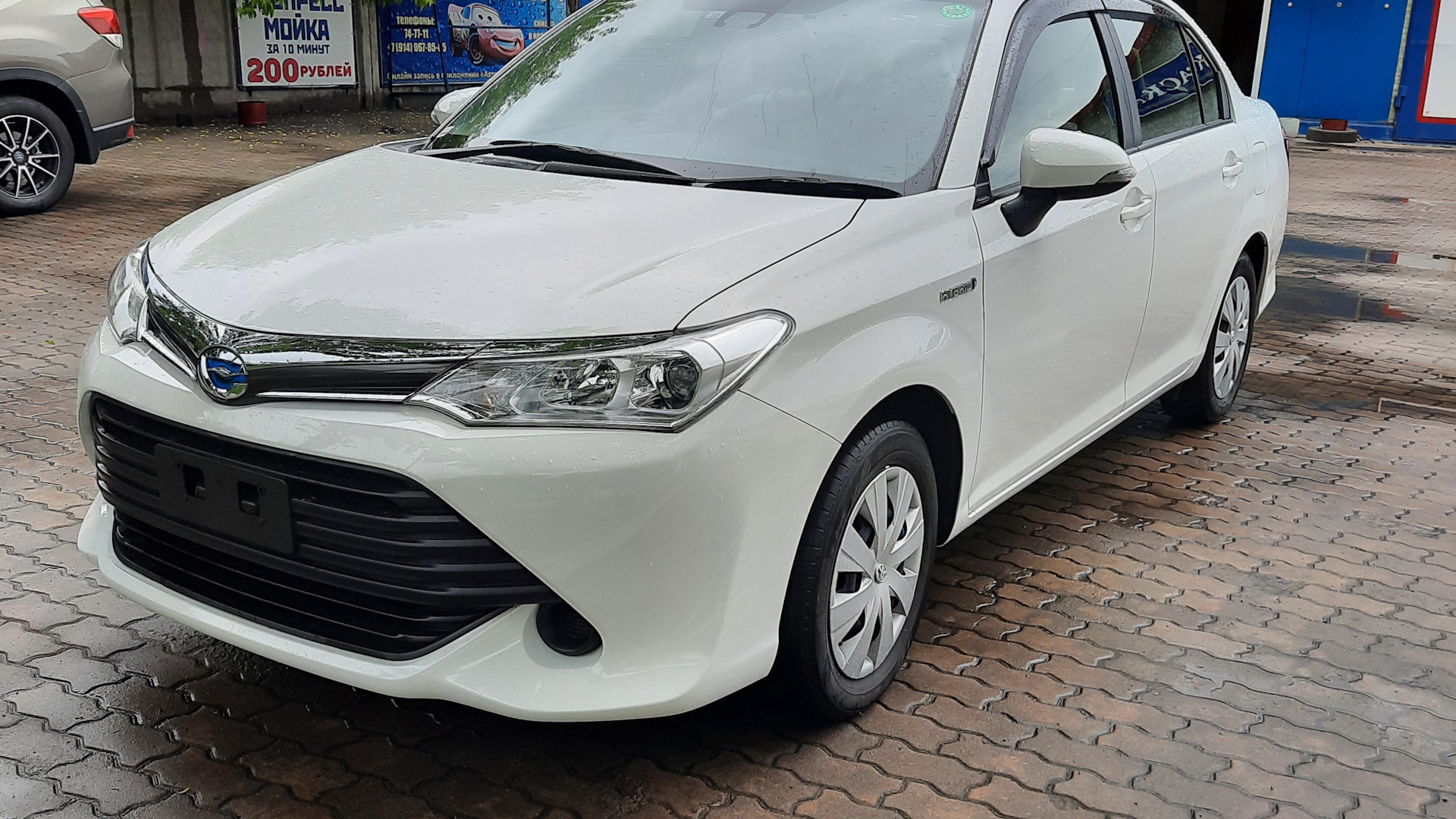 Toyota Axio 2016