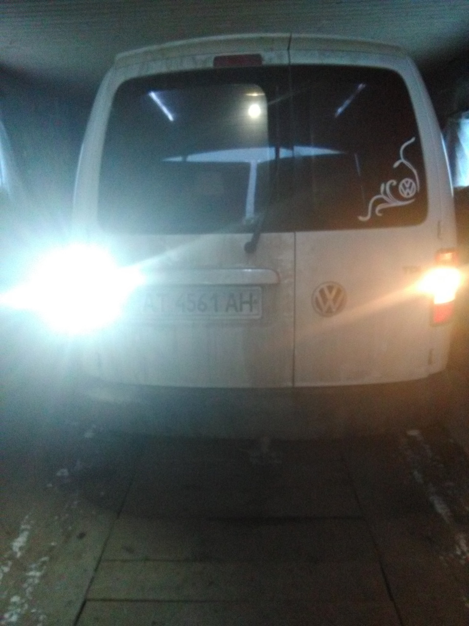 Лед лампи заднего хода — Volkswagen Caddy (3G), 1,9 л, 2008 года ...
