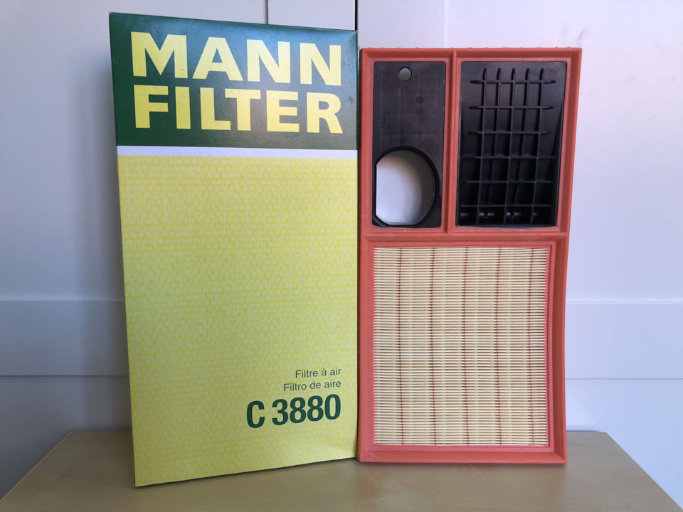 Воздушный фильтр Mann C3880 оригинал на Skoda Fabia Mk2, Skoda Rapid ...