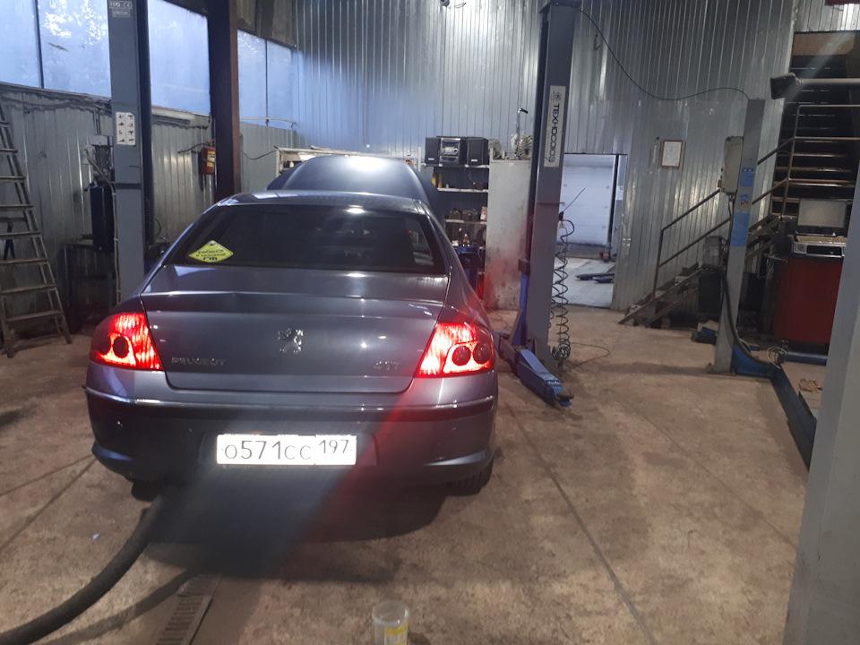 ЖВ #40: Замена корпуса термостата на Peugeot 407 в Москве — Peugeot 407 ...