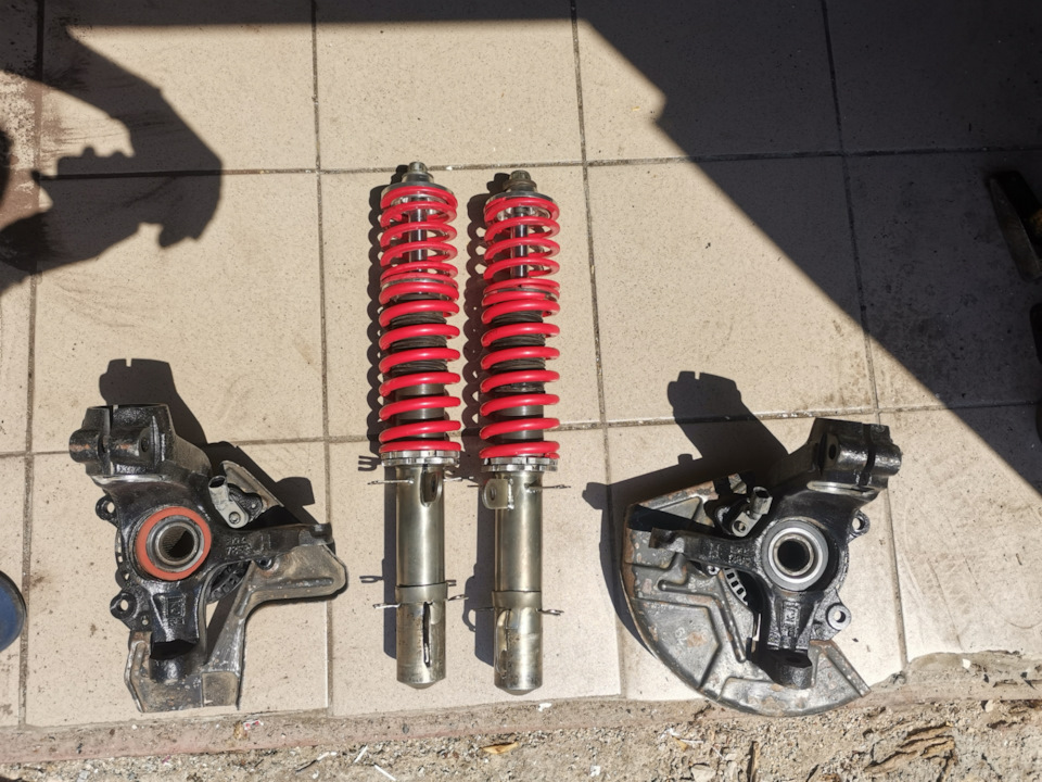 Установка винтовых стоек TA Technix — Volkswagen Golf Mk4, 1,6 л, 1999 ...