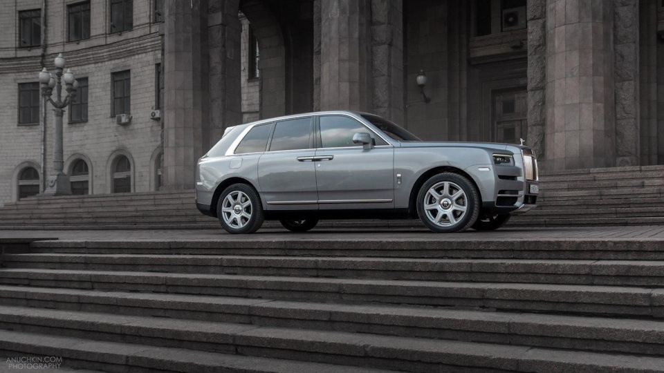 Машина настоящая rolls royce. Смотреть фото Машина настоящая rolls royce. Смотреть картинку Машина настоящая rolls royce. Картинка про Машина настоящая rolls royce. Фото Машина настоящая rolls royce