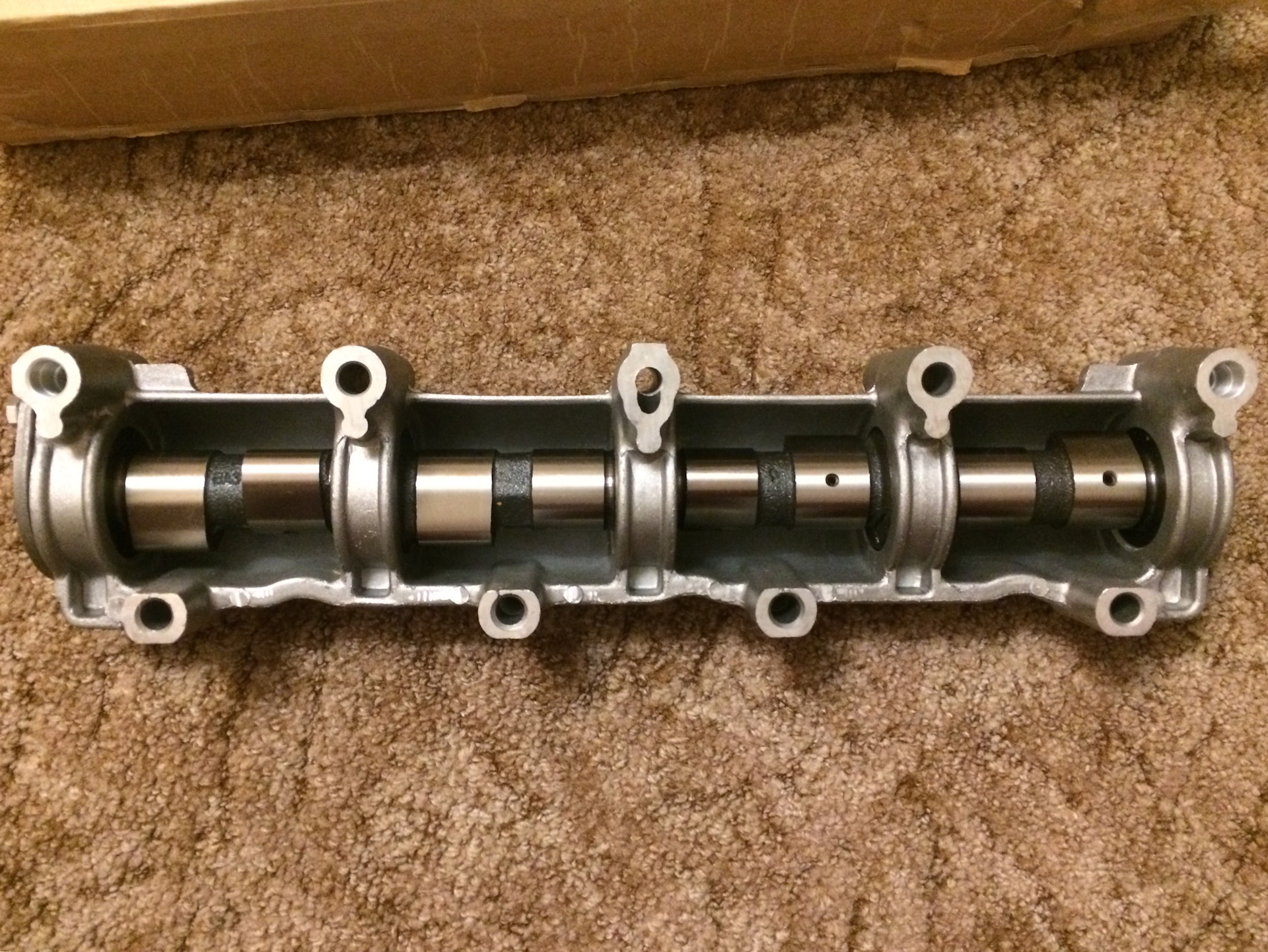 На тойота таун айс опорные сухарики распредвала. Deutz 2013 вал гбц. Распредвал гбц. 4 4. Распредвал гбц.