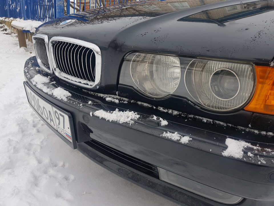 Photo from the logbook BMW 7 series (E38)