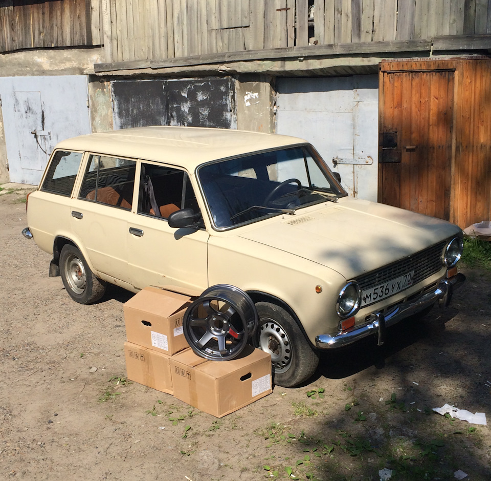 №2 Штампы не наш метод! — Lada 2102, 1,2 л, 1975 года | колёсные диски |  DRIVE2