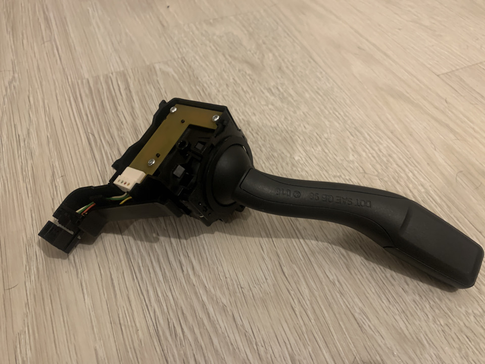 Рычаг переключения поворотников на Audi A3 (8P). Б/у | 300 ₽ в городе ...