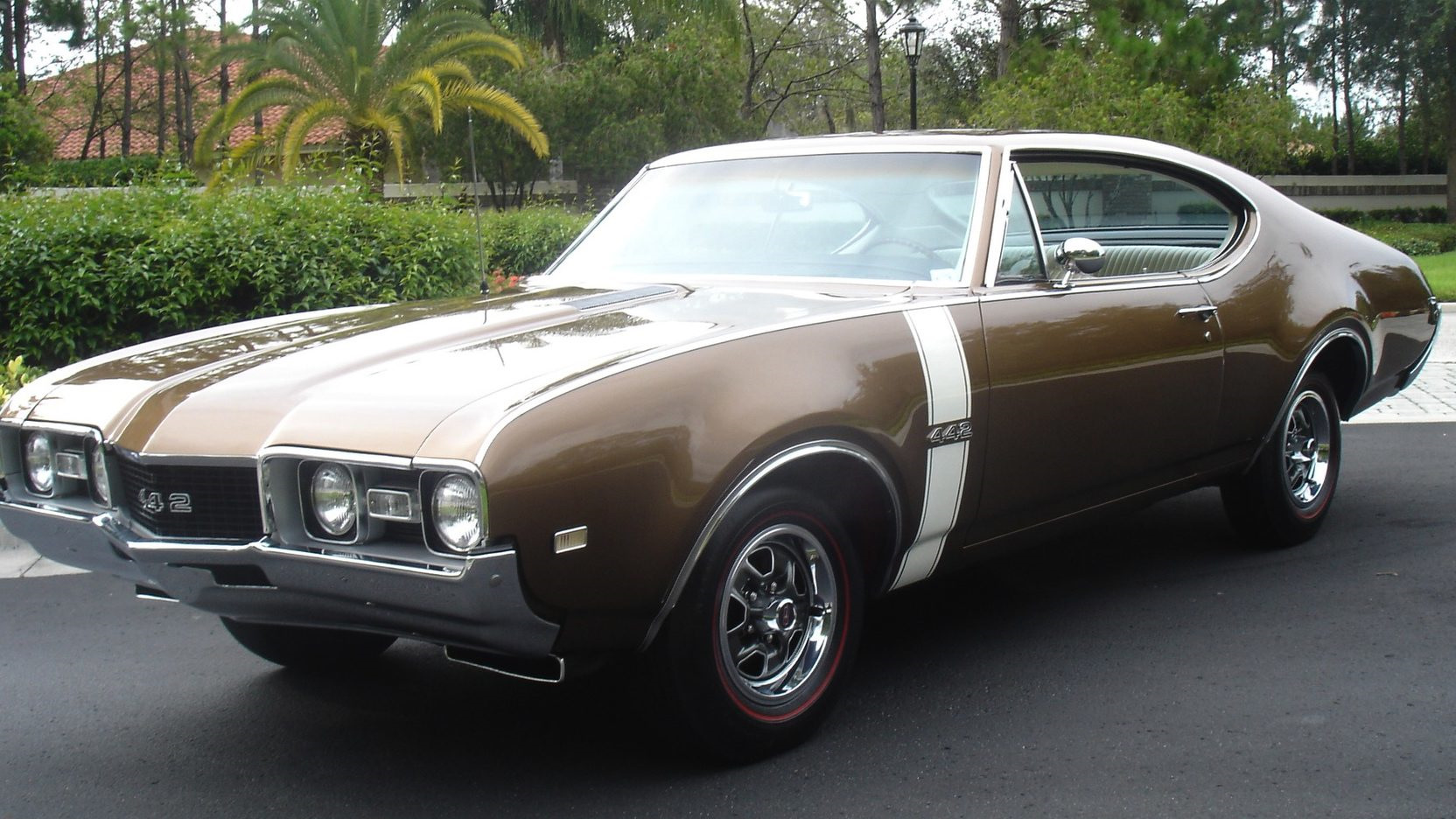 Oldsmobile 442 Race