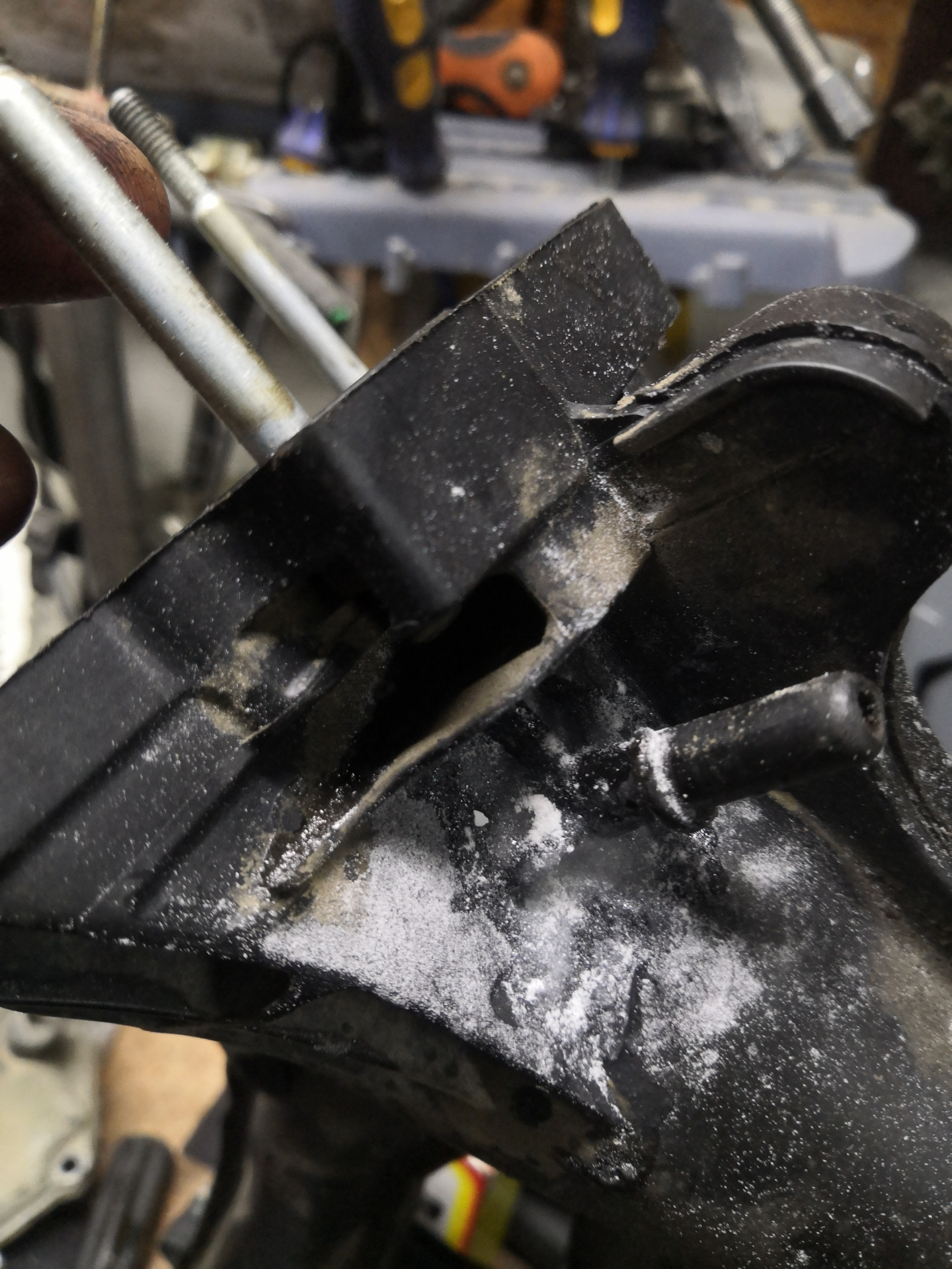 Масло в гофре — Lada Приора седан, 1,6 л, 2011 года | поломка | DRIVE2