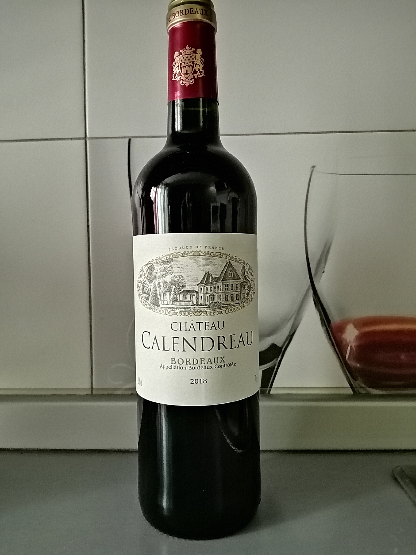 П 15 вино. Французское вино Шато де. Вино Chateau Bordeaux бордо красное. Шато вино Франция. Вино красное АОС Шато.