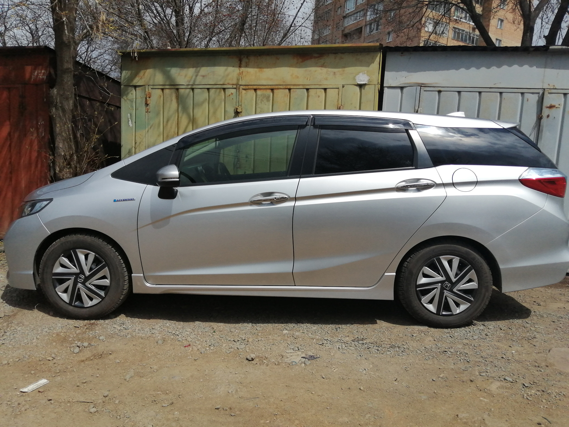 Диски shuttle. Проставки Honda Shuttle. Honda Shuttle (2g). Fit Shuttle проставки. Honda Fit Shuttle проставки.