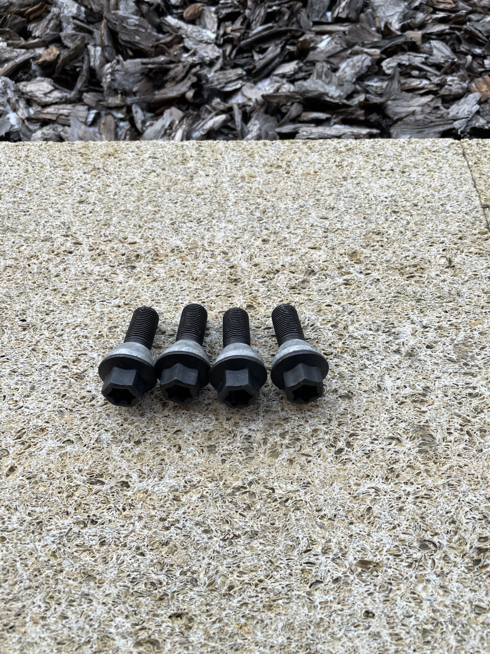 Замена болтов-секреток на обычные — BMW X5 (G05), 3 л, 2019 года ...