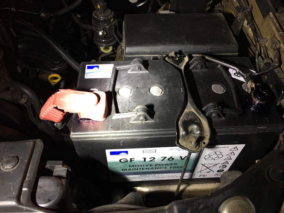 7 акб. Аккумулятор prado 150 2. Land cruiser 150 дизель аккумулятор. Toyota prado 120 4. Какой аккумулятор на ленд крузер прадо.