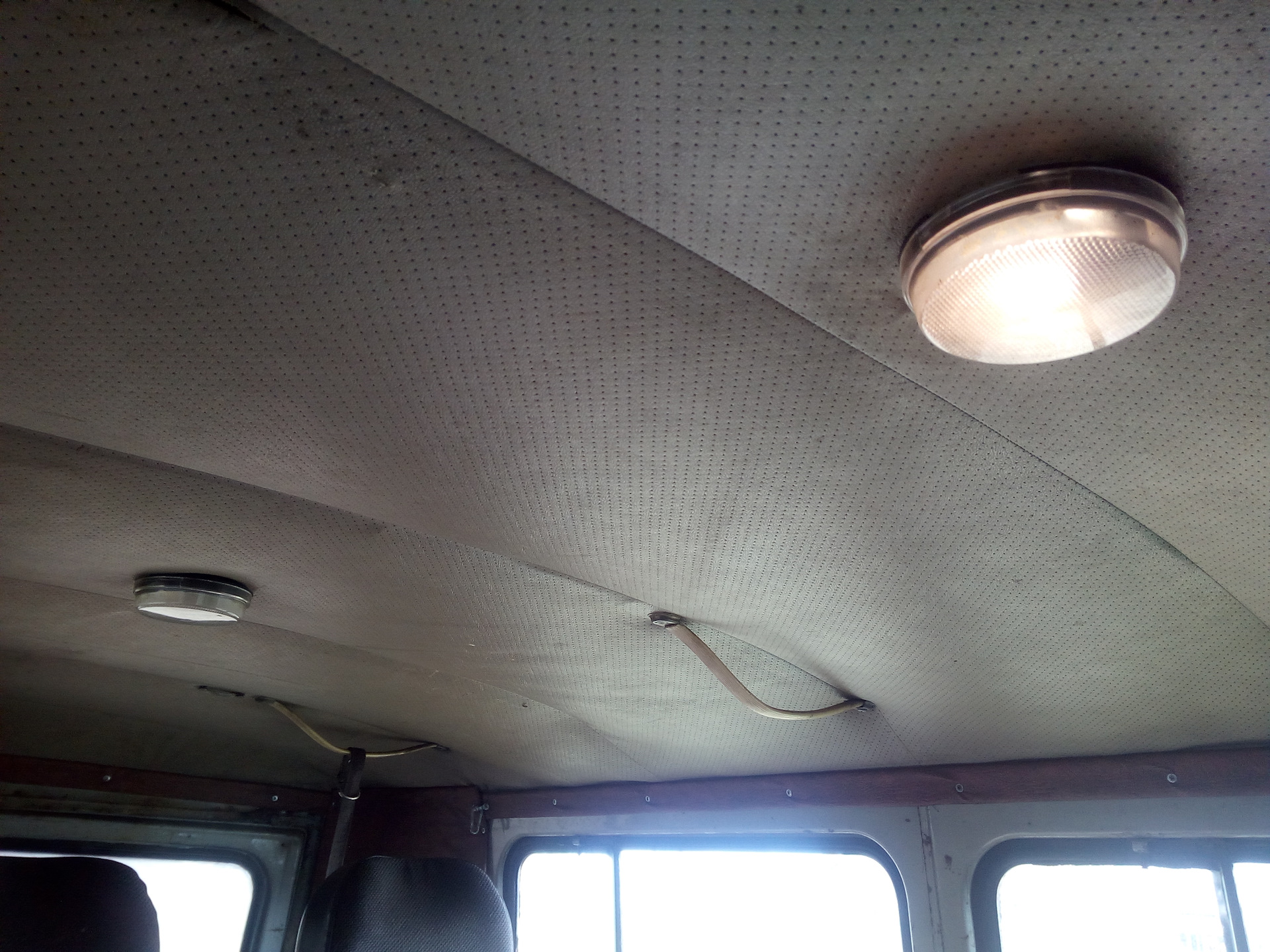 Светодиодный свет в салон уаз буханка. Уаз буханка освещение салона. Уаз 3309 салон. Уаз буханка освещение салона. Плафон освещения салона уаз 31514.