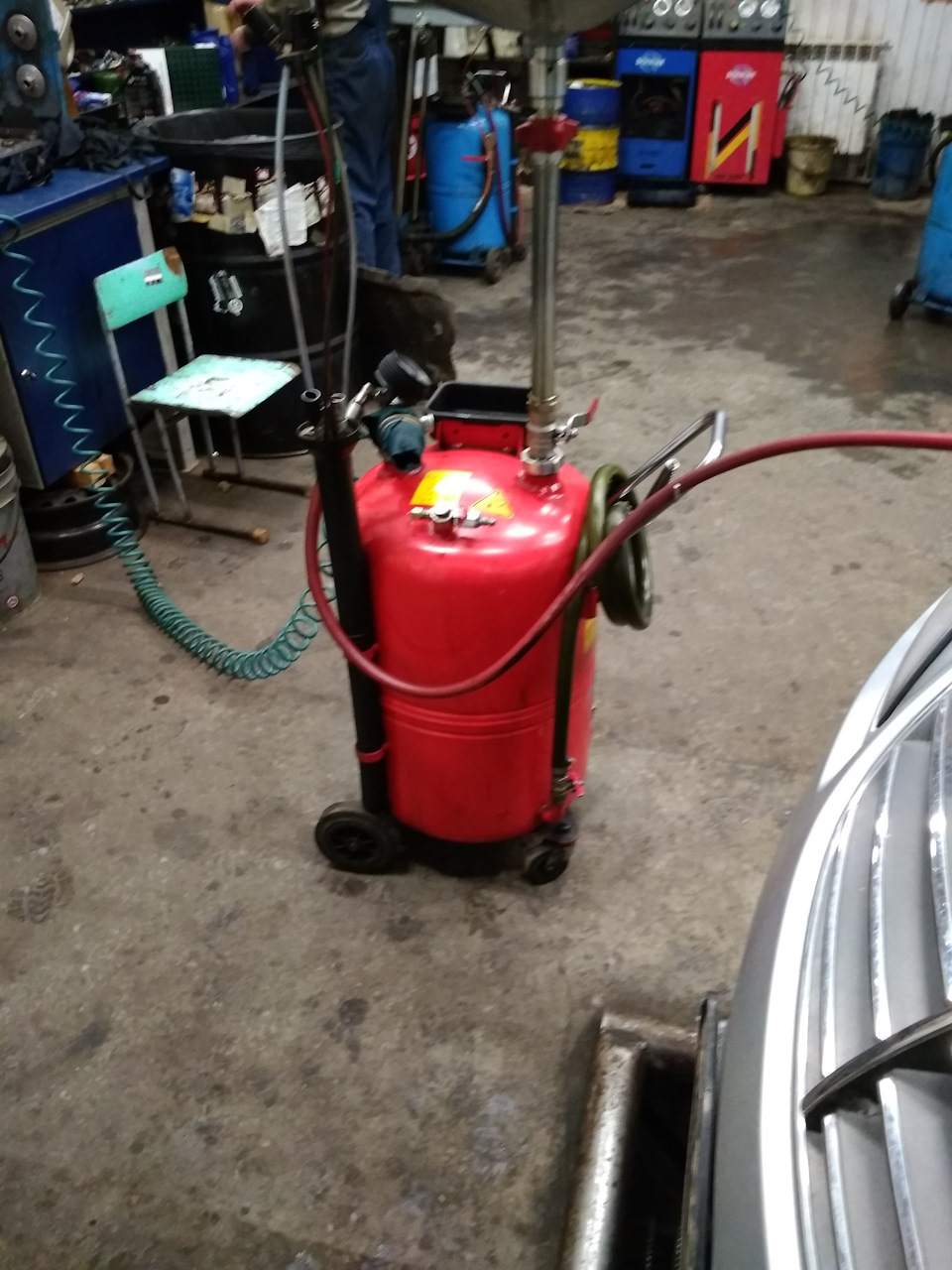 Замена моторного масла через щуп — SsangYong Kyron, 2,3 л, 2008 года ...