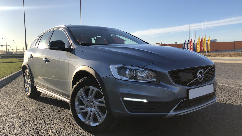Volvo V60 Cross Country D3 Тепловозик