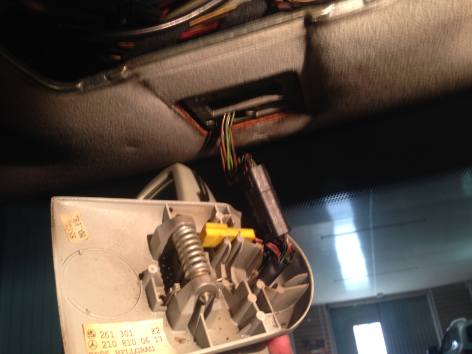 Снятие обшивки крыши W210 (дорест, седан, люк) » Драйв - всё про авто