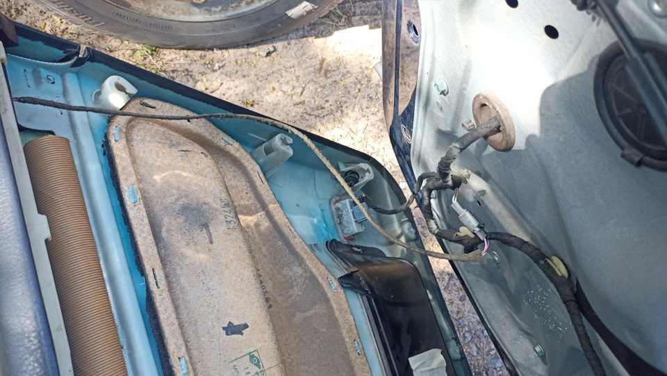 Разбор водительской двери Джетта 4 — Volkswagen Jetta IV, 1,8 л, 2001 ...