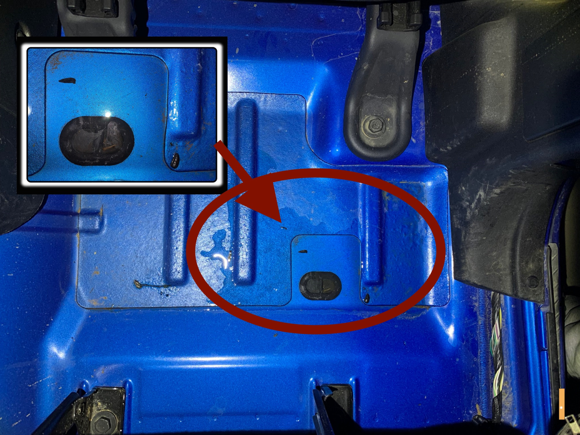 Вода протекает в салон через уплотнения — Jeep Wrangler (JK), 3,6 л ...