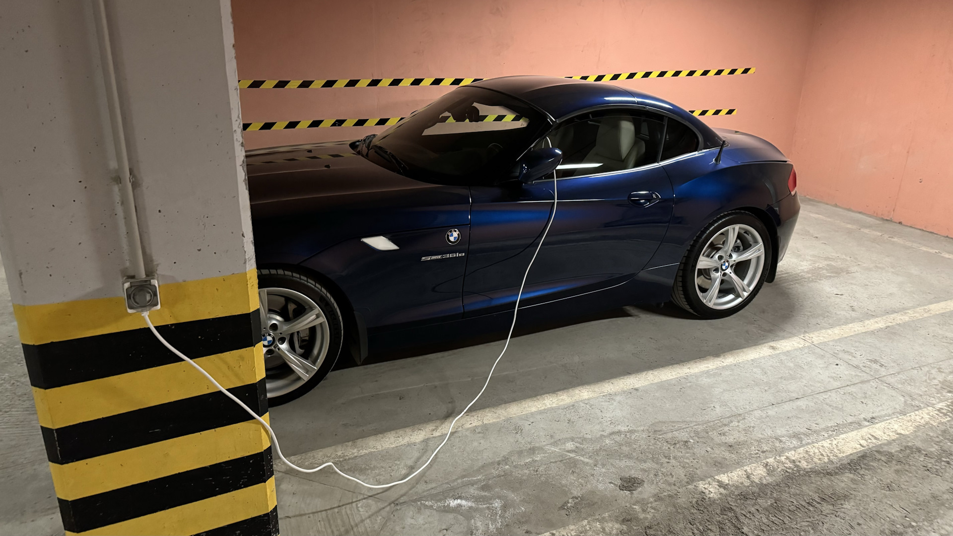 Подзарядка аккумулятора — BMW Z4 (E89), 3 л, 2011 года | своими руками ...