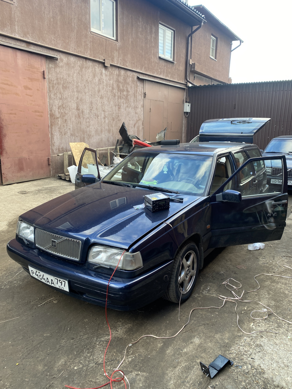 Установка усилителя к родной sc805 — Volvo 850, 2 л, 1996 года | автозвук |  DRIVE2