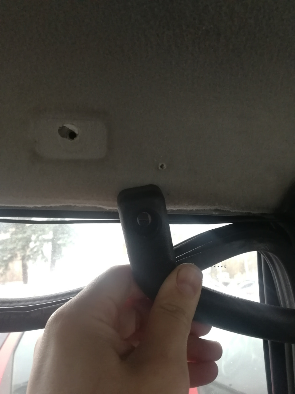 Сверлим предварительное отверстие — Chevrolet Niva (1G)