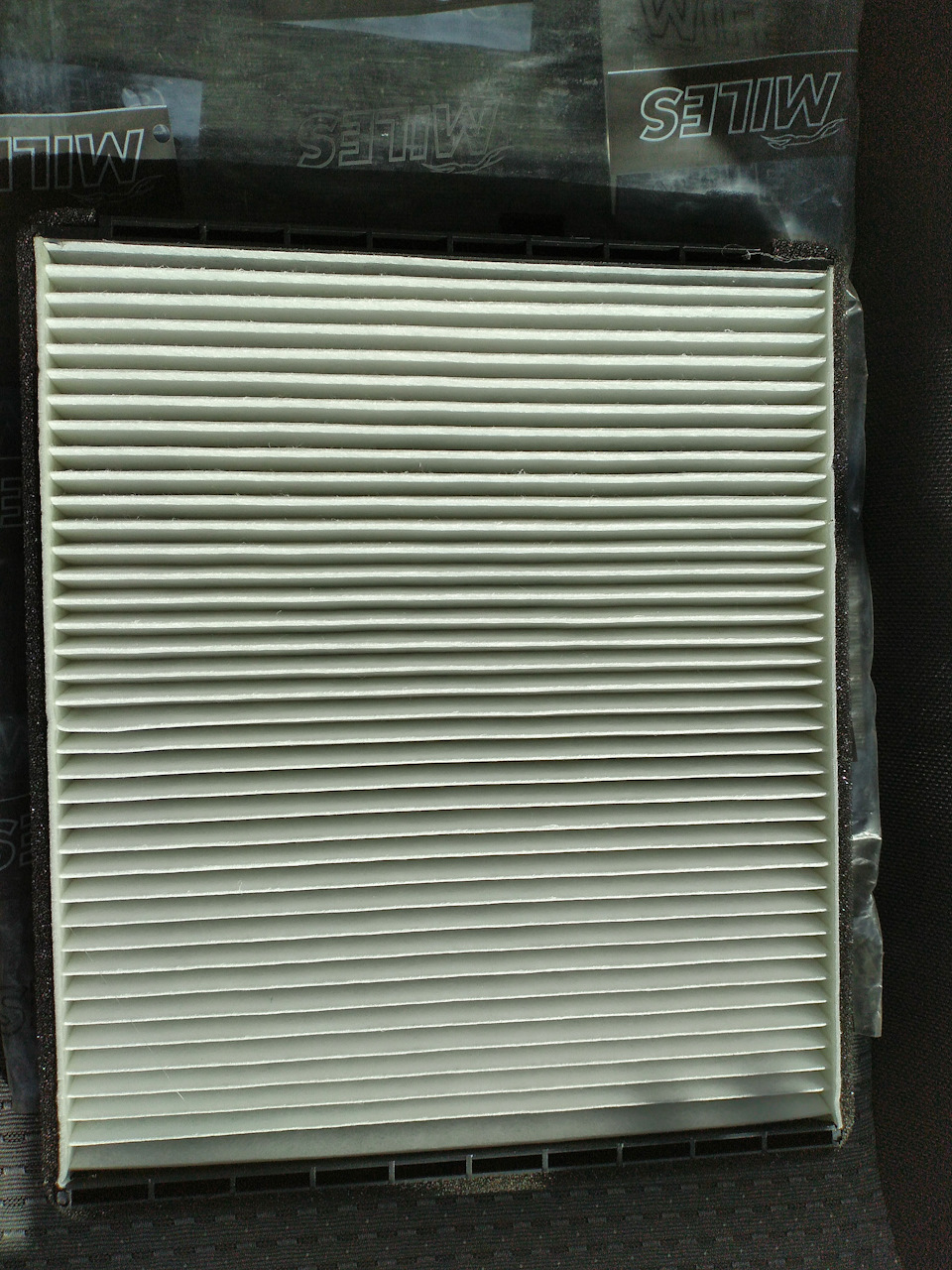 <b — Chevrolet Aveo 5-door (1G)