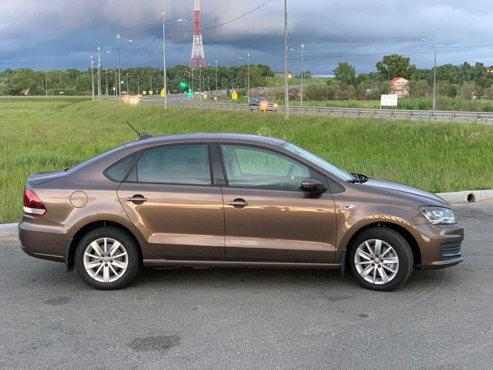 Замена не удобной крышки бачка омывателя. — Volkswagen Polo Sedan, 1,6 ...