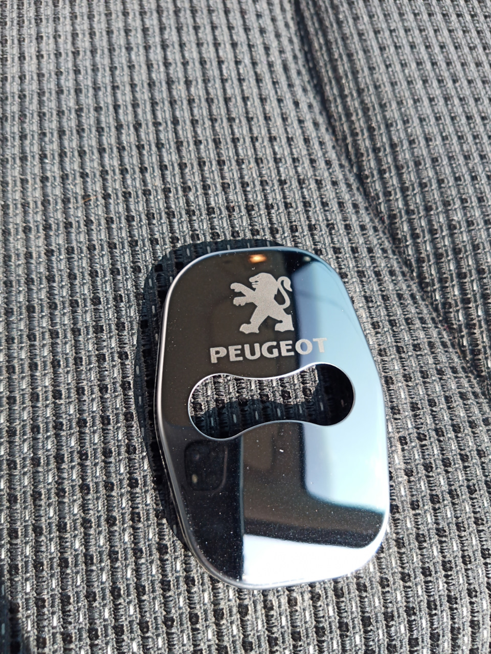 Фото в бортжурнале Peugeot 408 (1G)