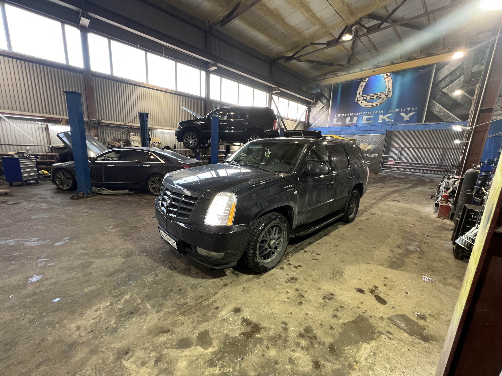 Замена «лягушки» педали тормоза — Cadillac Escalade (3G), 6,2 л, 2007 ...