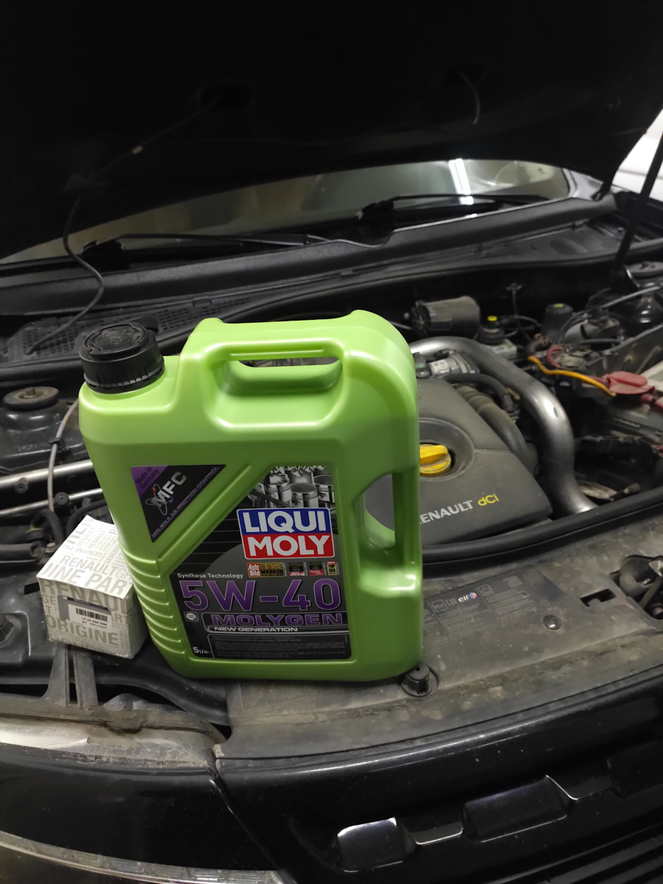 Замена масла Liqui Moly Molygen 5w-40 — Renault Duster (1G), 1,5 л, 2012  года | плановое ТО | DRIVE2