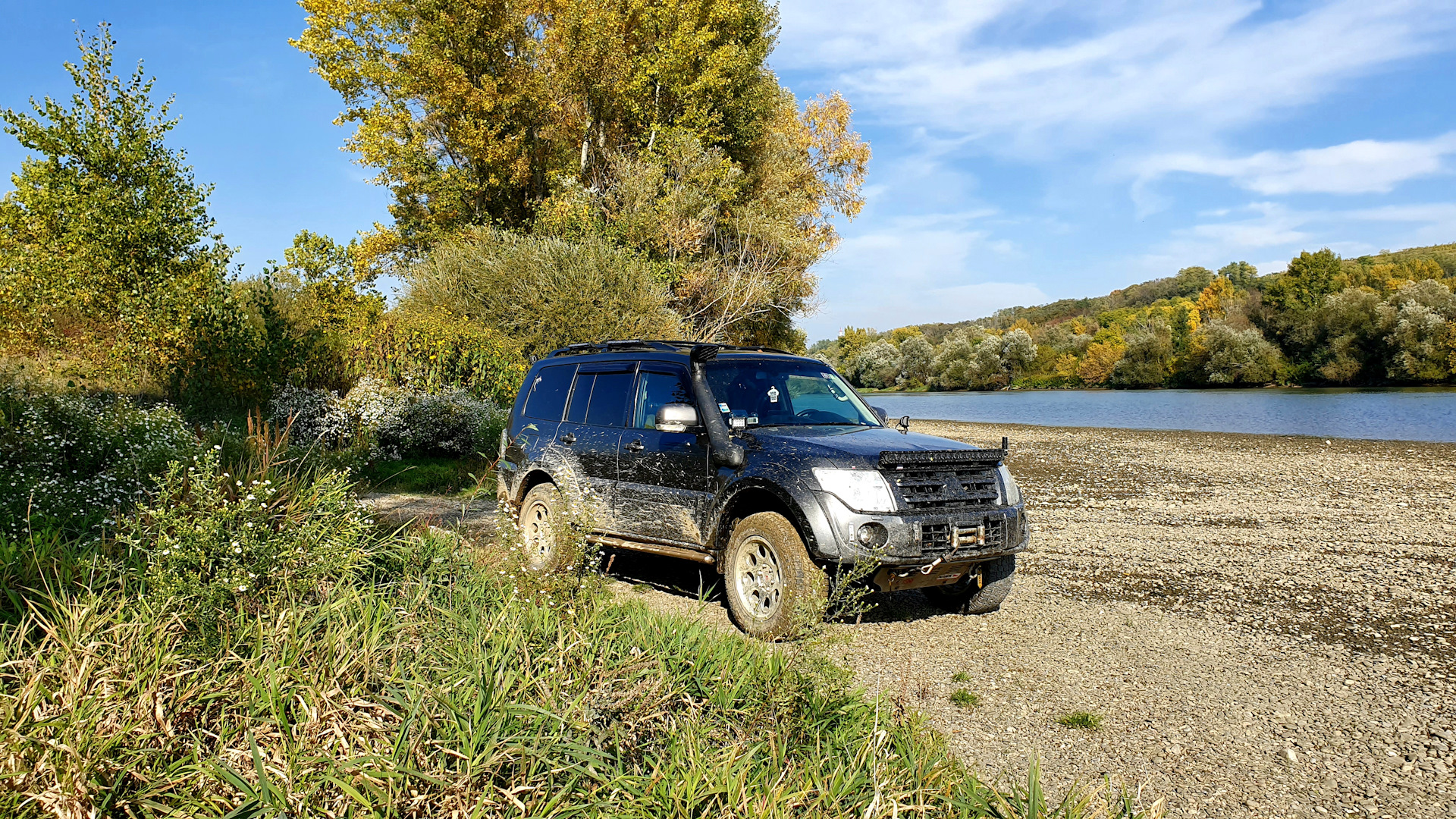 Mitsubishi pajero 3 дизель. Паджеро 4 дизель 3.2 на на подъеме. Митсубиши Паджеро 3 дизель фиолетовый. Паджеро 3 Кружка. Pajero 3 путешествие обои.