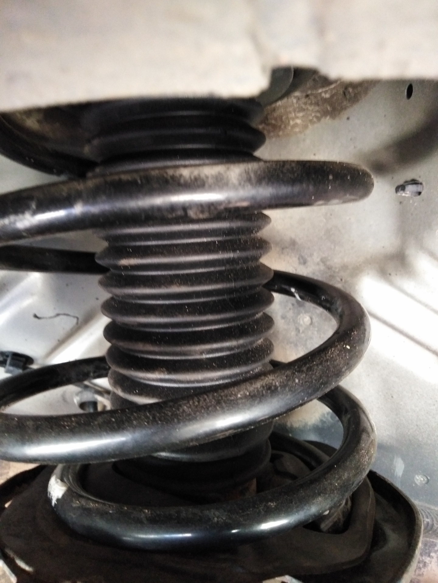 Пыльники передних амортизаторов и подшипник кондиционера — Toyota ...