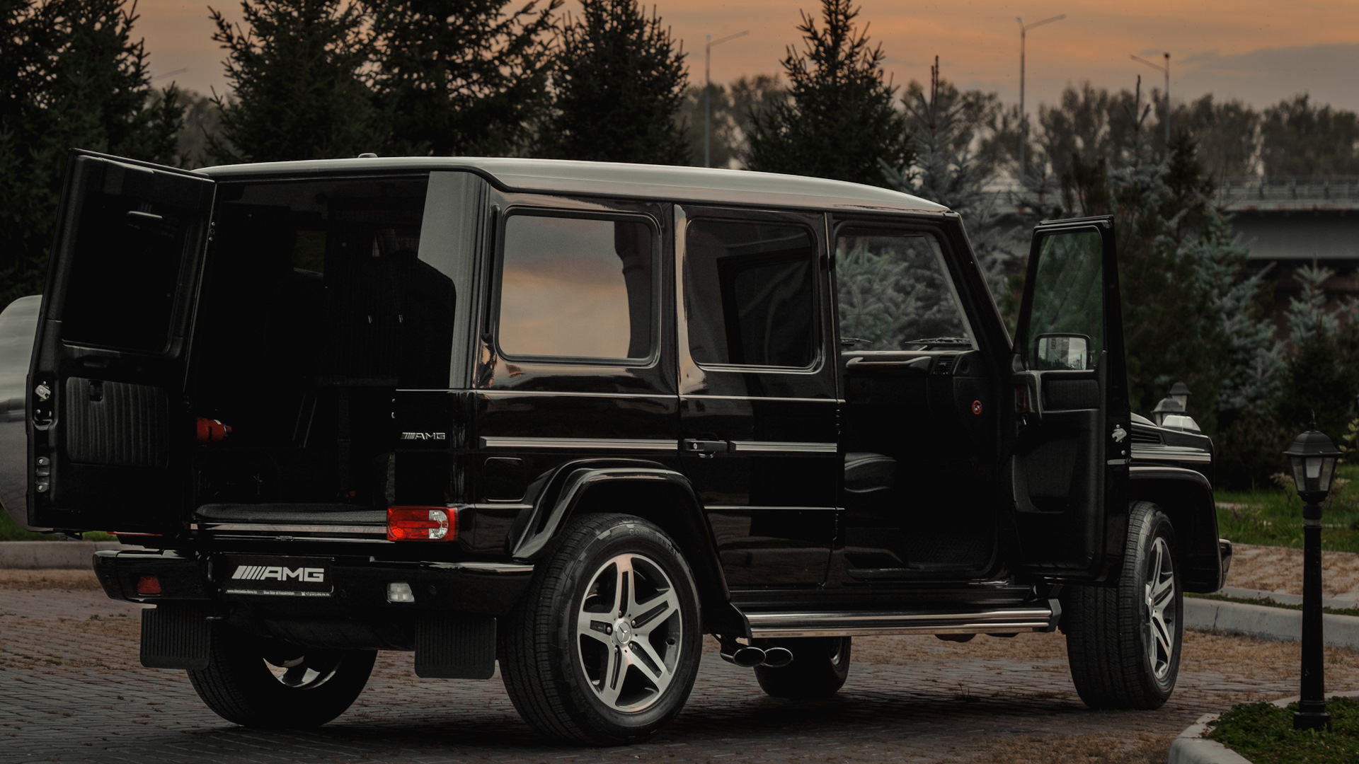 Продажа Mercedes-Benz G 55 AMG (W463) 2009 (бензин, АКПП) — с историей  обслуживания — DRIVE2.RU