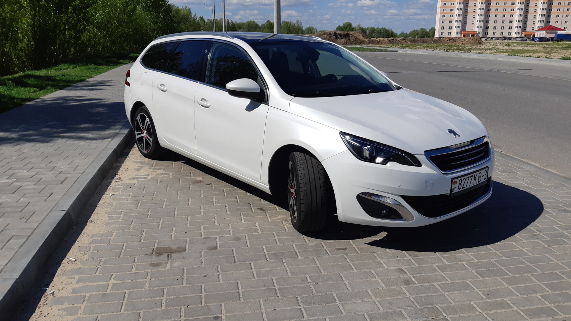 Peugeot 308 SW (2G) 1.6 дизельный 2015 | на DRIVE2