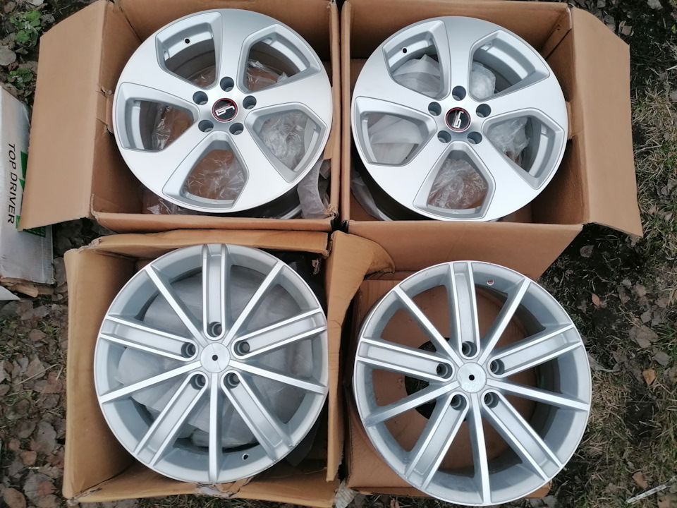 Литые диски Replica 7Jx17 ET43 5x112 на Skoda Octavia A5 Mk2, Skoda ...