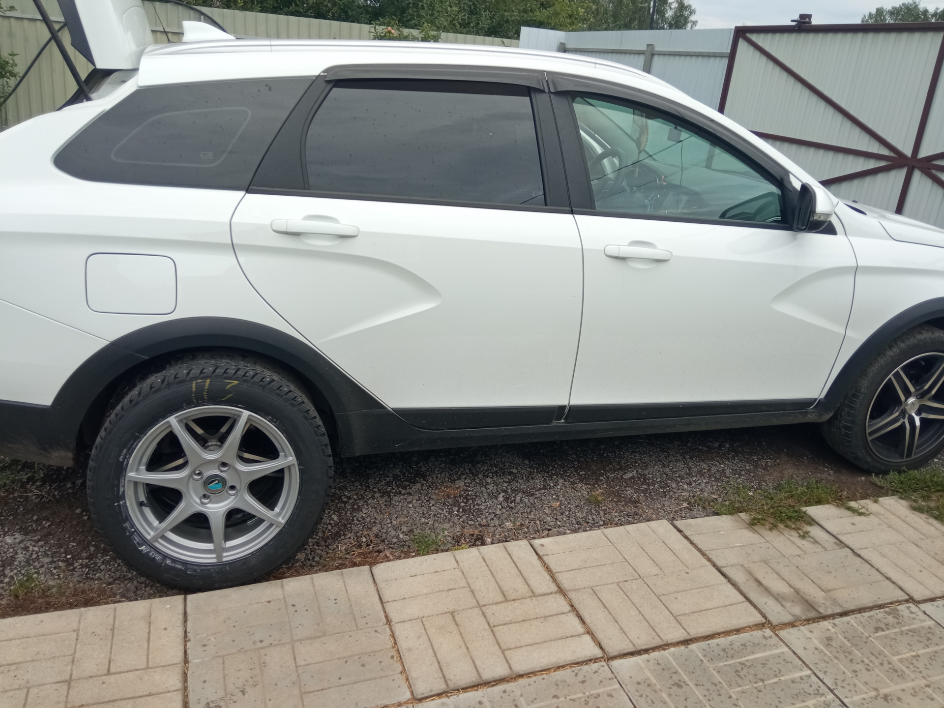 Сбор комплекта зима шины плюс диски😎 — Lada Vesta SW Cross (1G), 1,6 л ...