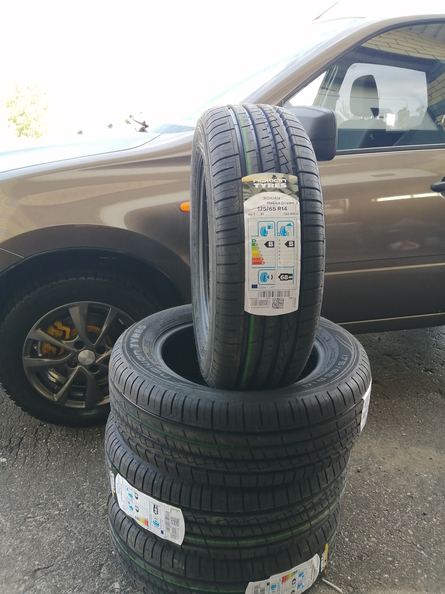 Отзыв nokian green. Nokian Hakka Green 3. Nokian Tyres Hakka Green 175/65 r14. Nokian Tyres Hakka Green 3. Шины Нокиан Грин 3 185х65х15.