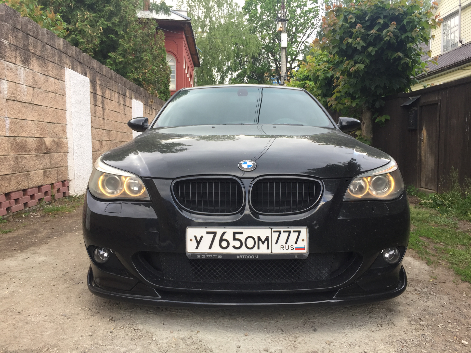 Чёрные фары BMW e60