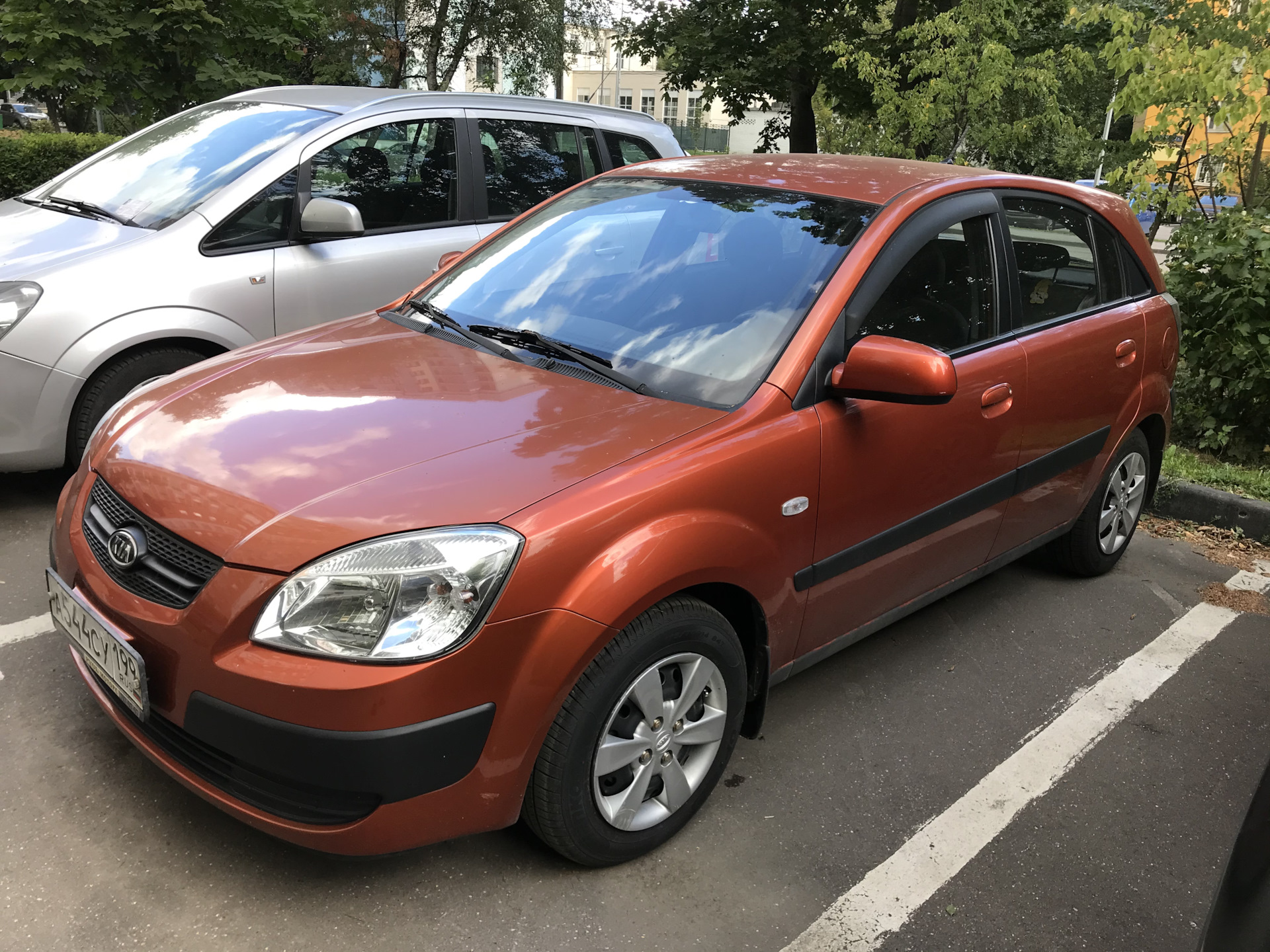 Авто 300 тысяч рублей авито. Kia Rio 2009. Машины до 300 тысяч. Иномарки до 300 тысяч рублей. Машина от 300000.