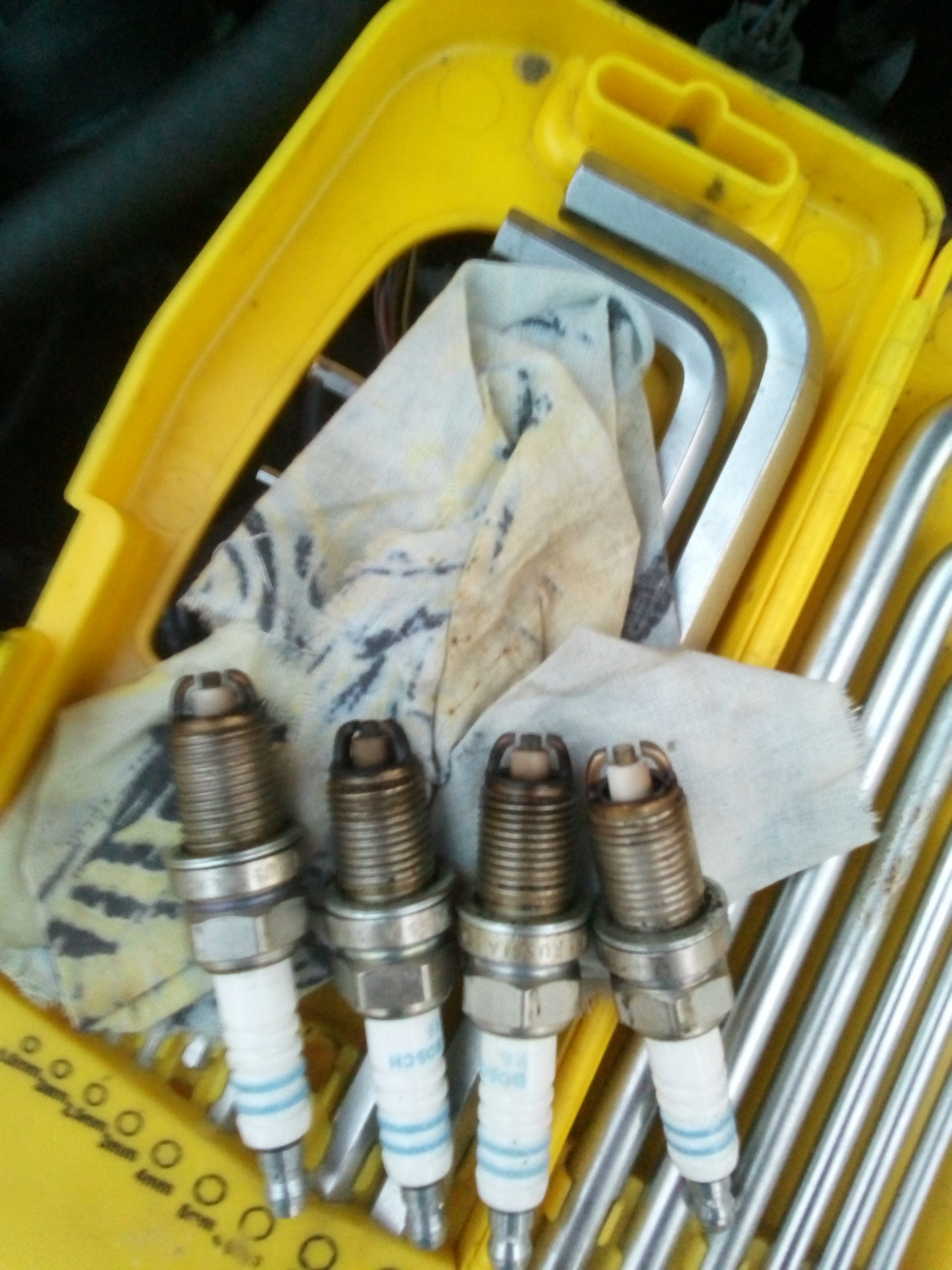 В чём причина таких свечей? — DRIVE2