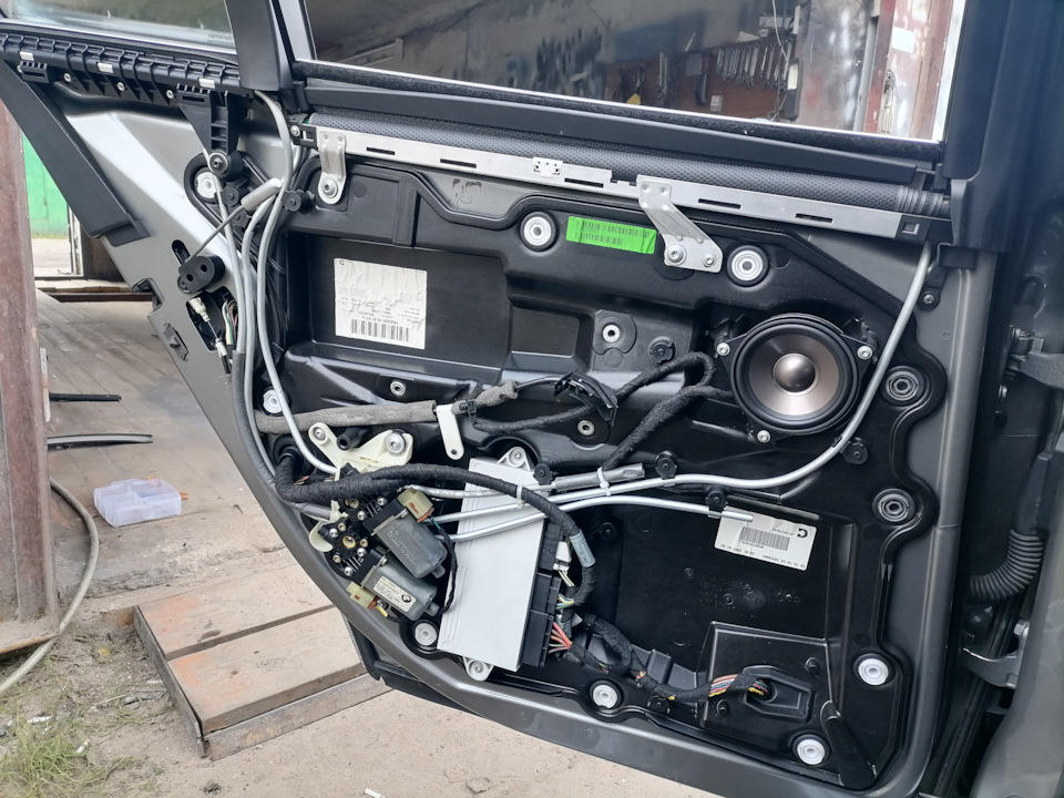 Фото в бортжурнале BMW 7 series (E65/E66)