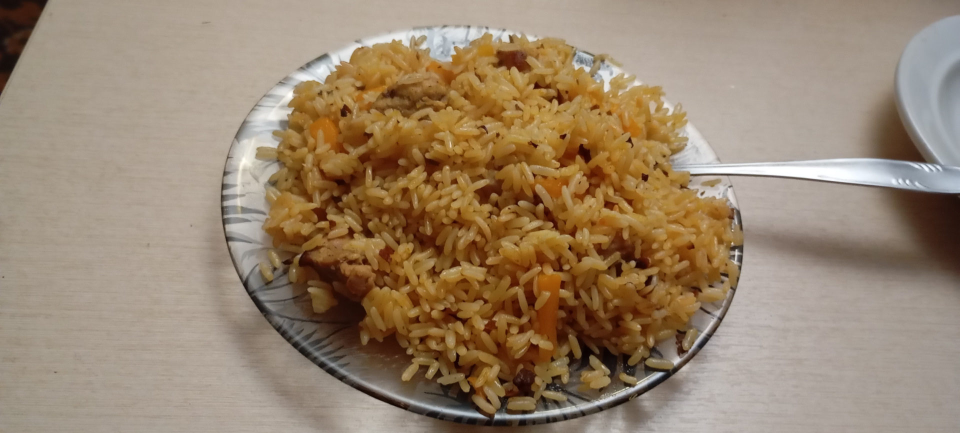 Плов с сердечками куриными в казанке
